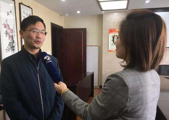 “财务危机和表现有什么，有那些做法可以不使财务风险和规避风险”