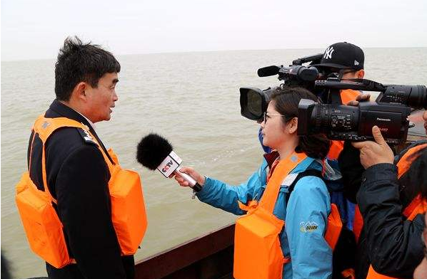 “苹果手机多少钱一部，苹果手机的盈利模式是怎样的？”